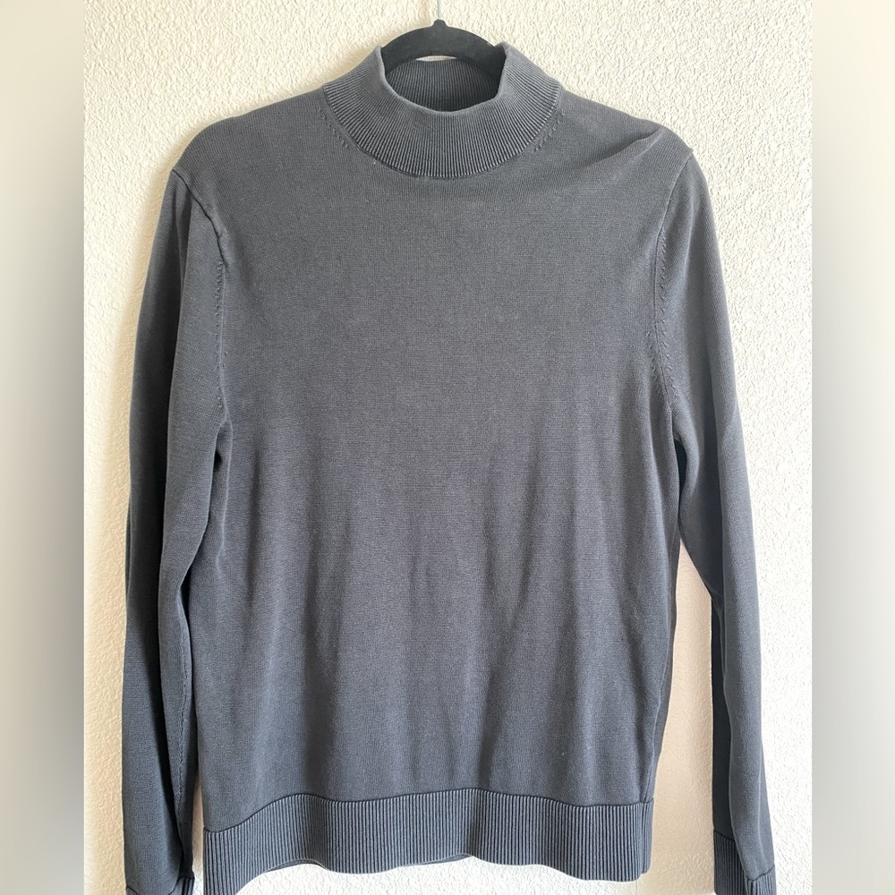 Abercrombie & Fitch sweater